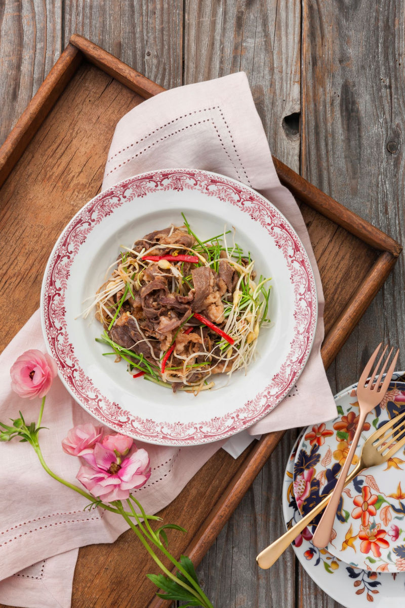 한우 차돌박이 달래볶음 한우 차돌박이 달래볶음